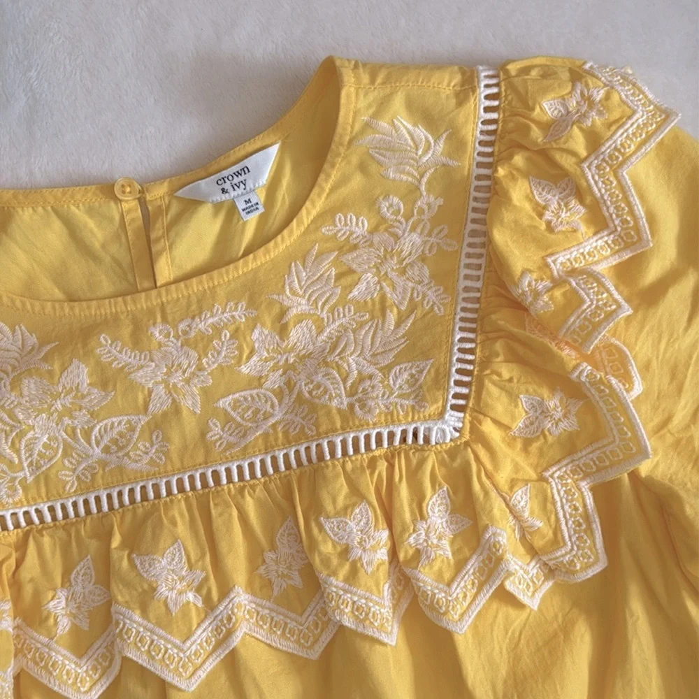 Crown & Ivy | Embroidered Ruffle Yoke Short Sleeve Zigzag Hem Top Yellow/White M - Picture 6 of 16